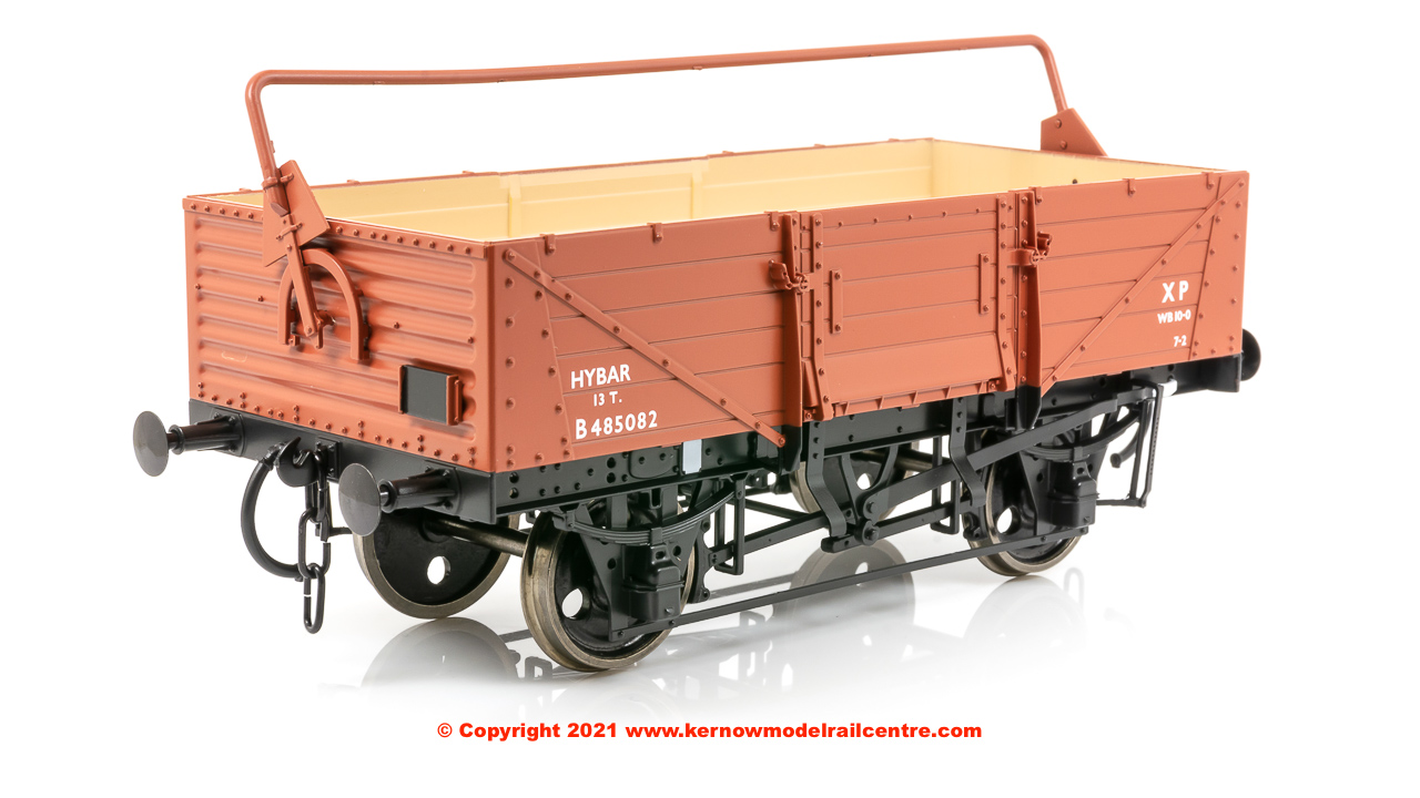 7F-053-011 Dapol 5 Plank Open Wagon High Bar number B485082 in BR Bauxite